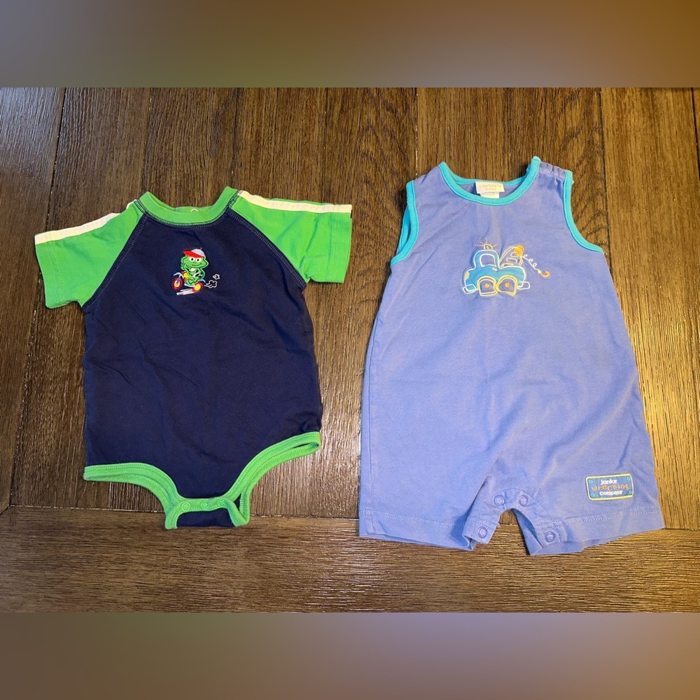THROWBACK to 2009 Baby Boy Okie Dokie 6-9mo and 9-12mo Carter’s Onesies